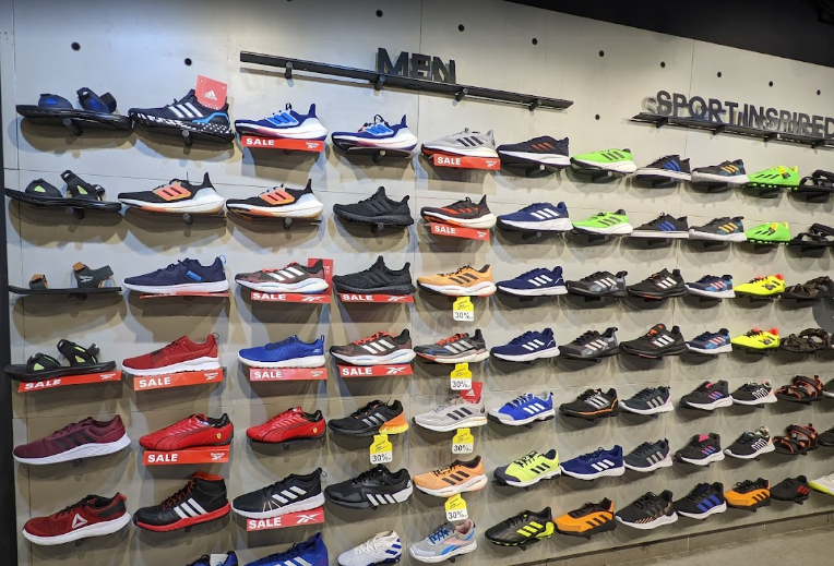 adidas Reebok Skechers - Footlounge